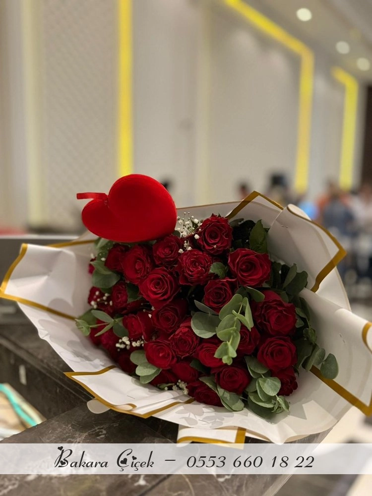 30 Kırmızı Gül Buketi