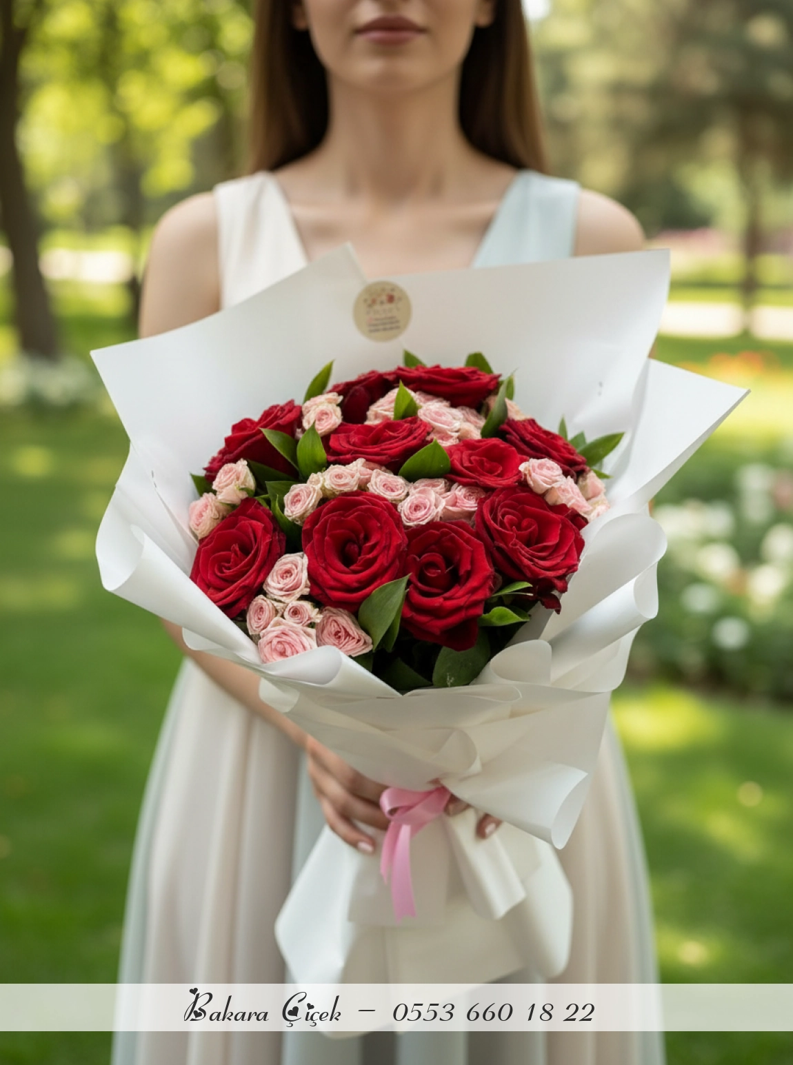 Explorer Kırmızı Gül Ve İthal Pembe Çardak Güller