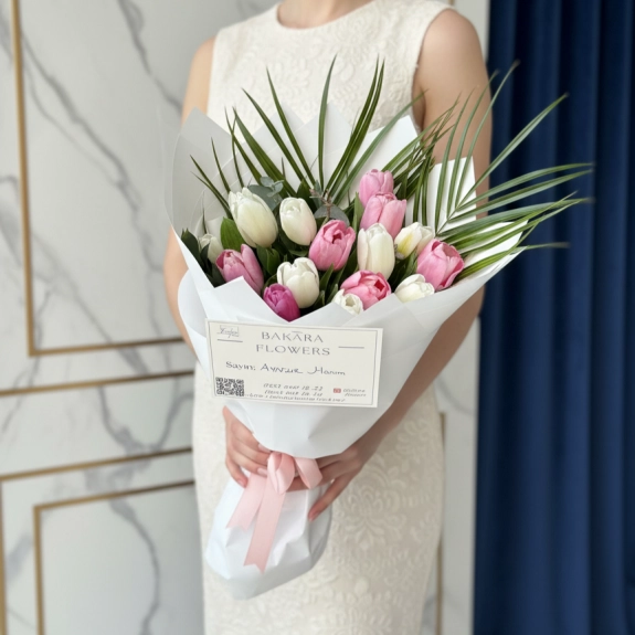 16'Li Beyaz Ve Pembe Premium Lale Buketi
