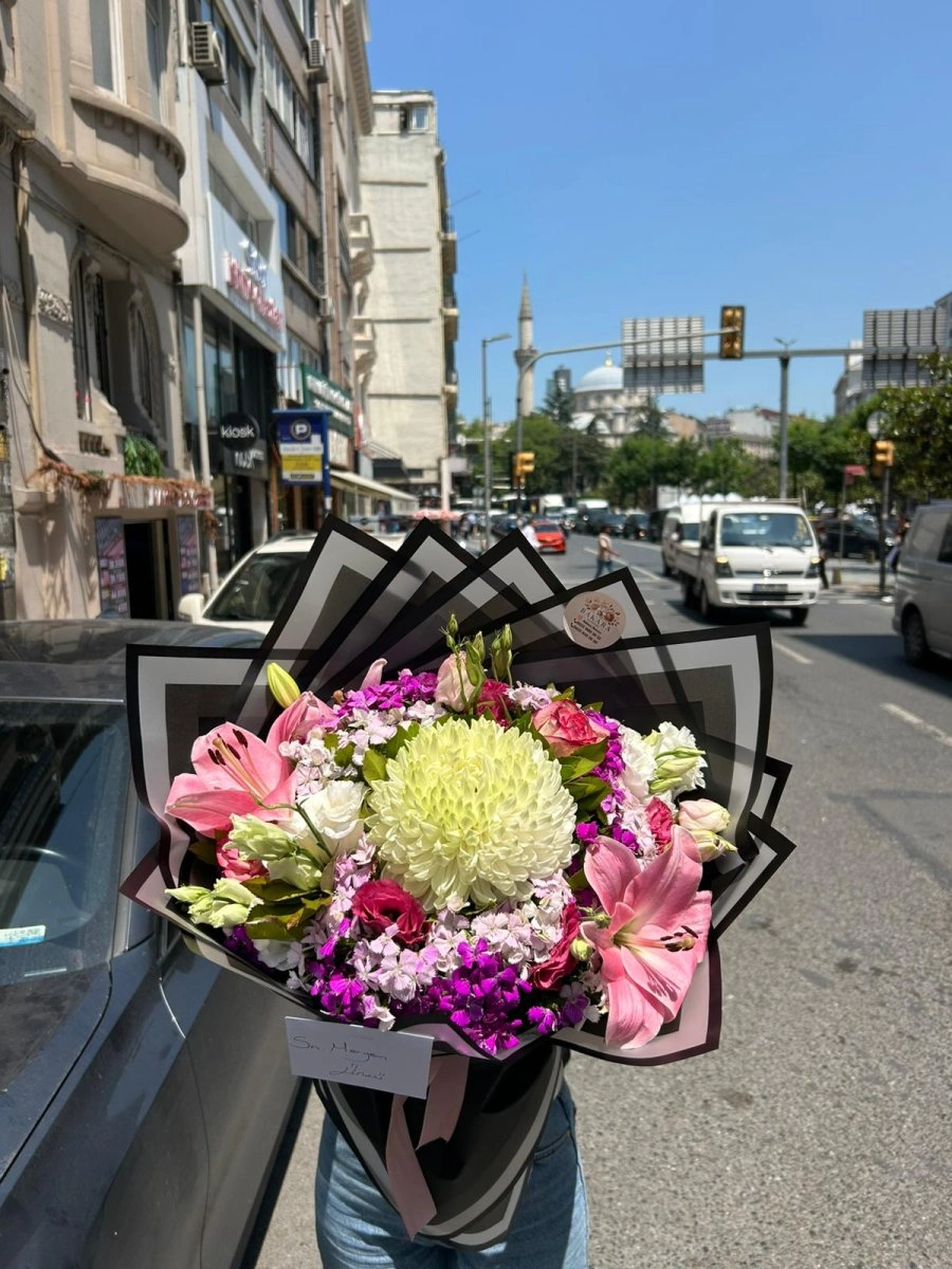 Anastasia Lilyum Karışık Buket