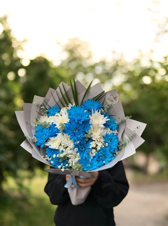 Mavi Beyaz Kasımpatı Buketi